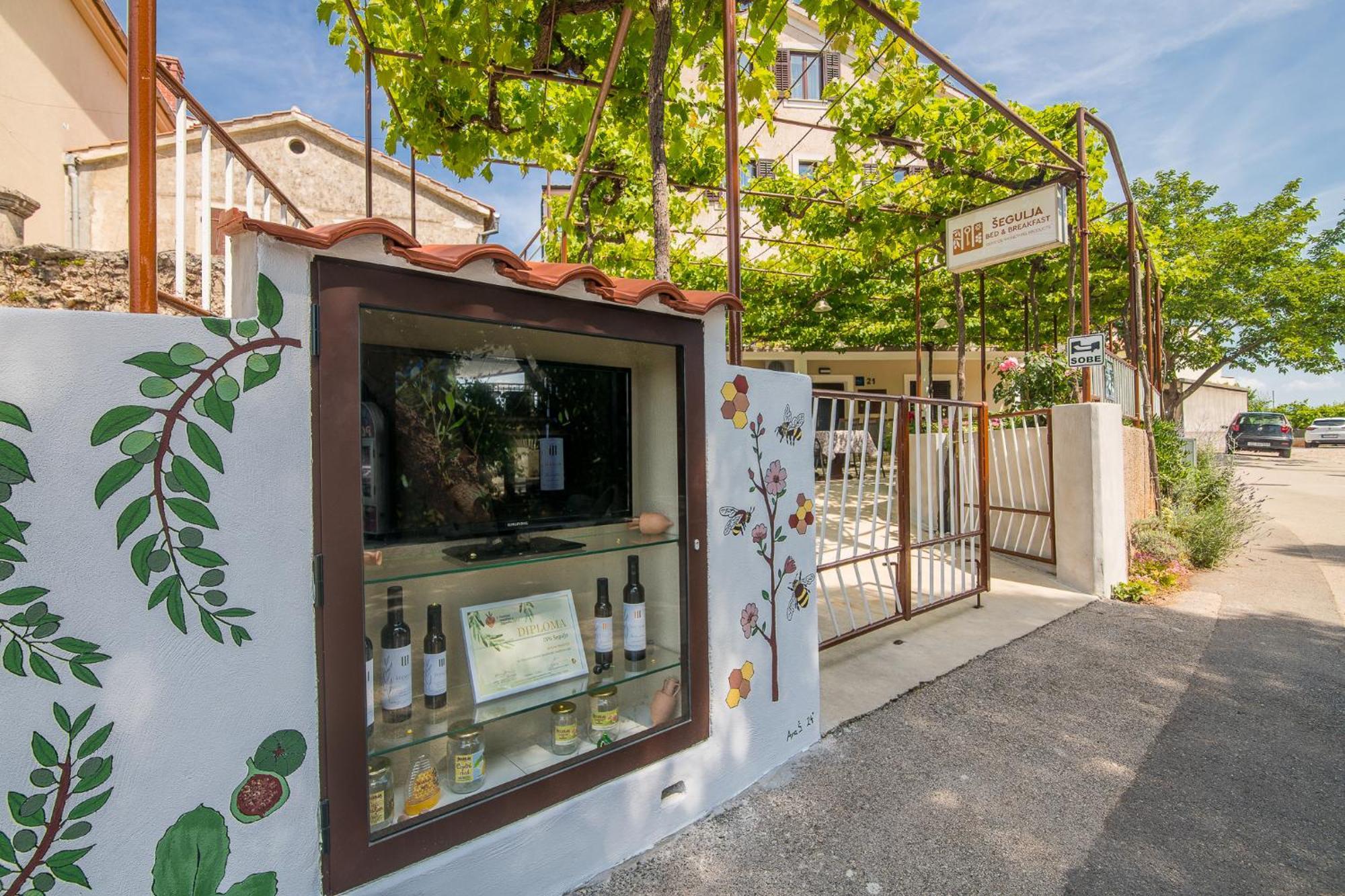 B&B Segulja Malinska Exterior photo